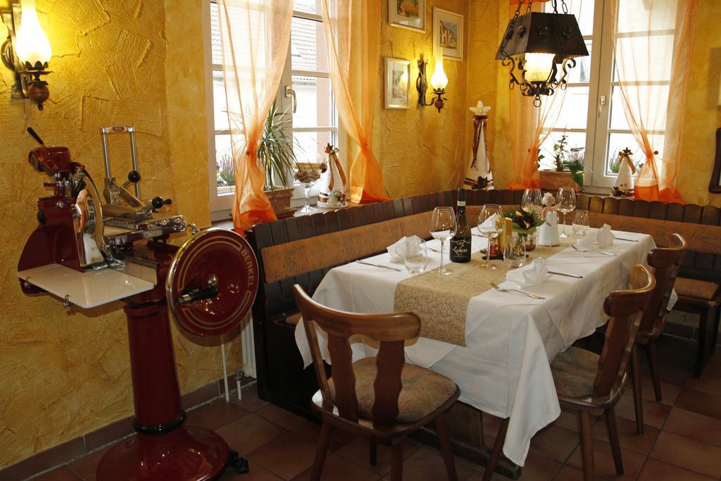 Dino'S Trinacria Hotel Friesenheim  Buitenkant foto